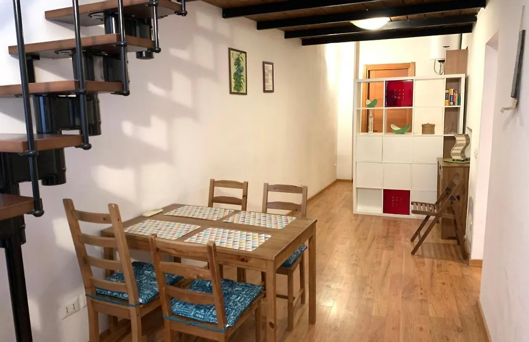 Casa Trevi-1